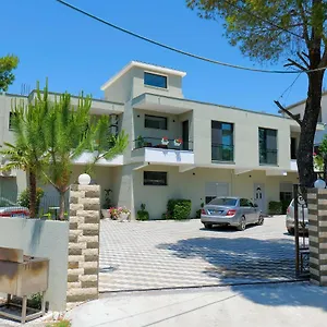 Vila Celaj Hotel