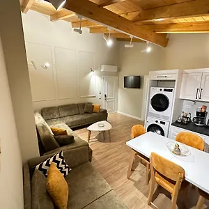 Arial Penthouse Aparthotel